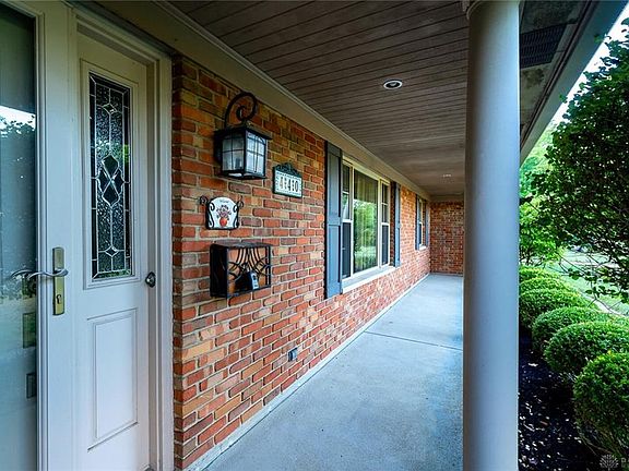 3rd image of 440 Cedarleaf Dr