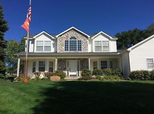 3970 Forest Edge Dr, Commerce Township, MI