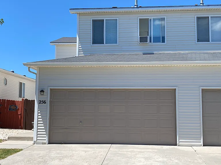 256 Hunters Way — Photo 1