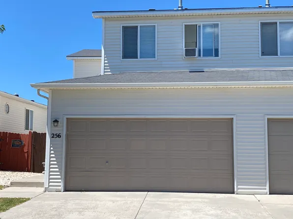 256 Hunters Way, Cheyenne, WY 82007
