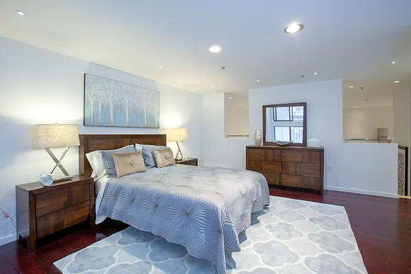 Sold by ROOM Real Estate | media 3