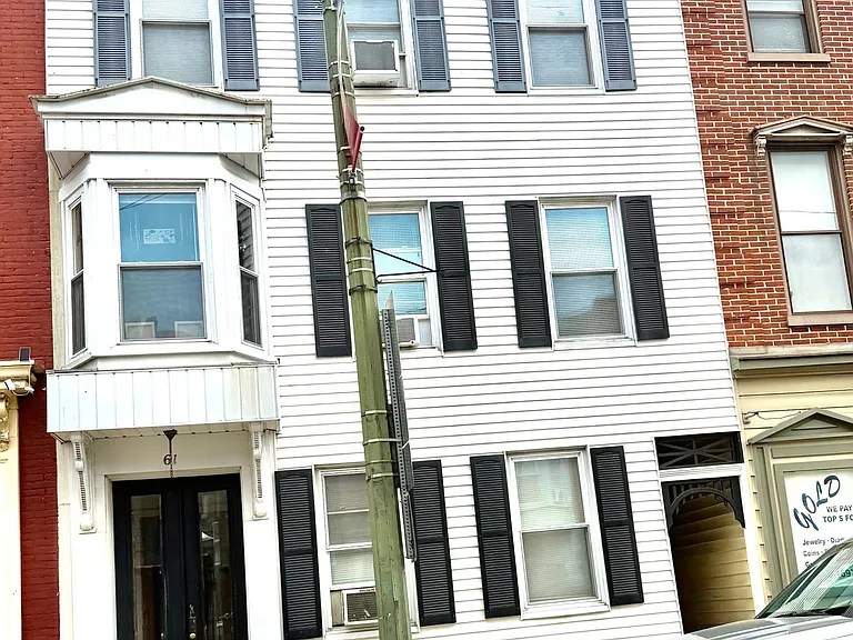 61 W Main St #B — Photo 1