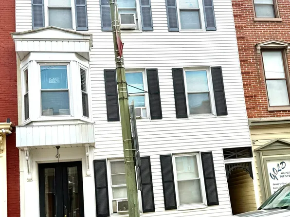 61 W Main St #B, Mechanicsburg, PA 17055