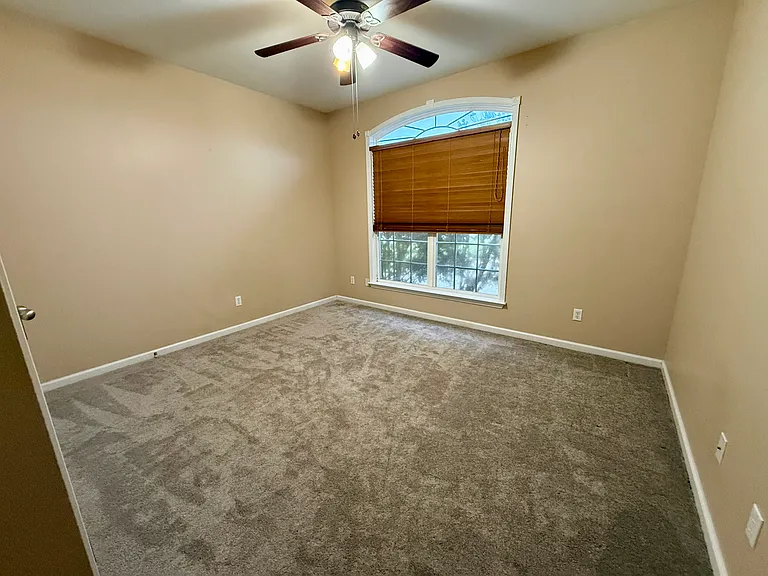 211 Hannah Rd — Photo 14