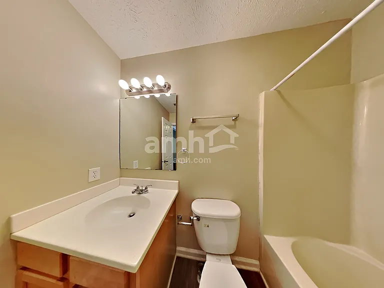 8420 Brook Pointe Ct — Photo 16