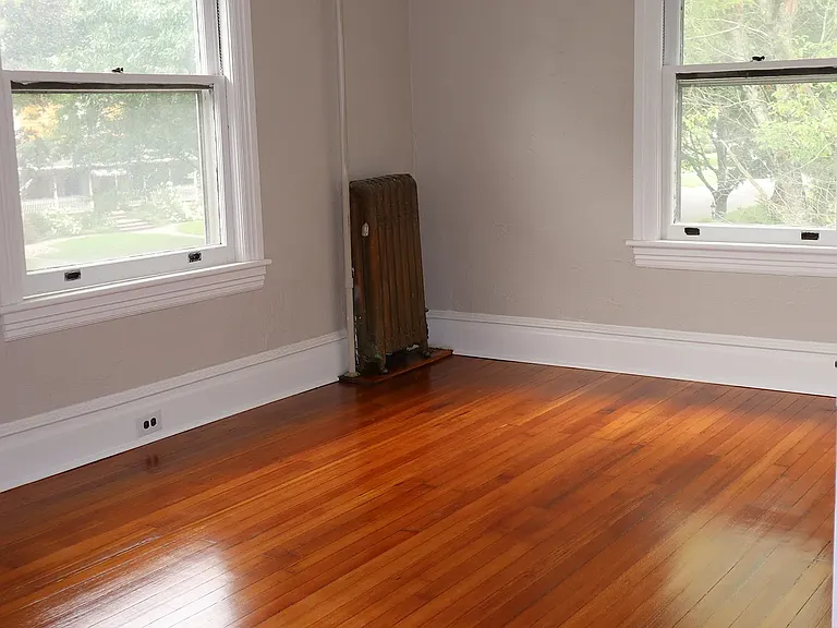 208 Linden Ave #C — Photo 5