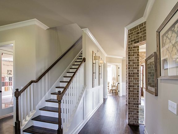 5th image of 2505 Westerham Way