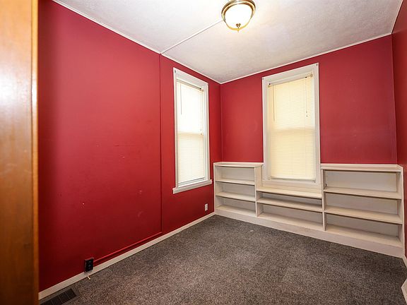 5th image of 211 N Calhoun St