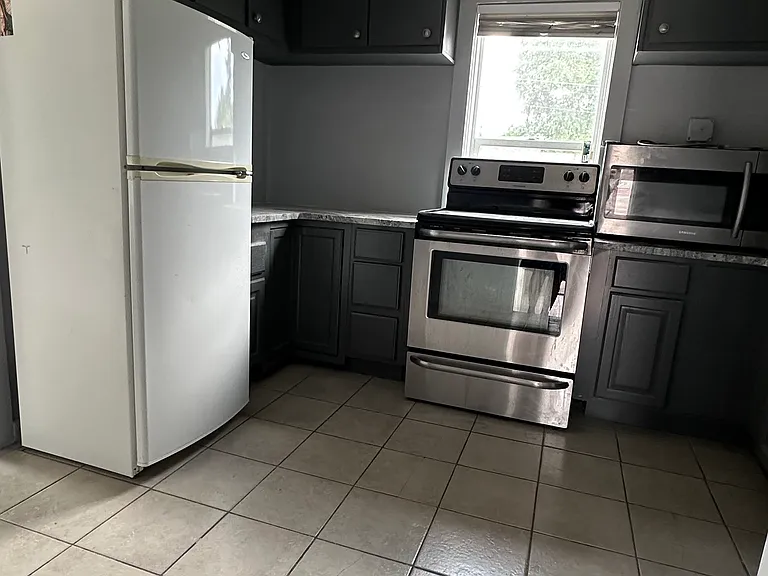 645 S Federal Blvd — Photo 12