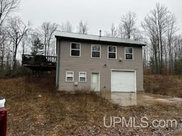 Fox Farm Ln, Vulcan, MI 49892