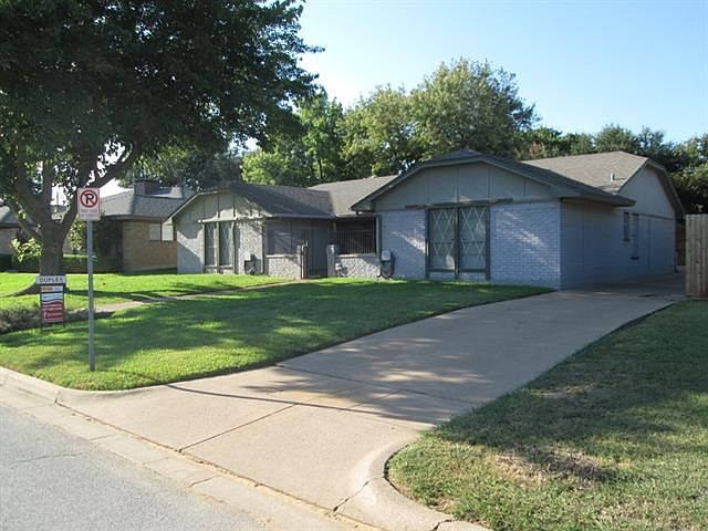 2nd image of 3208 Kelvin Ave