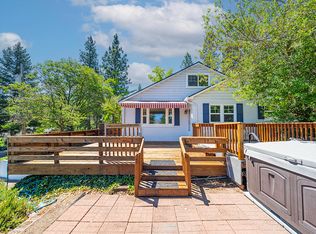 681 Liberty St, Ashland, OR 97520