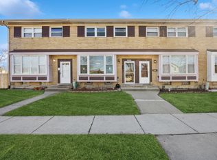 8892 N Prospect St, Niles, IL 60714
