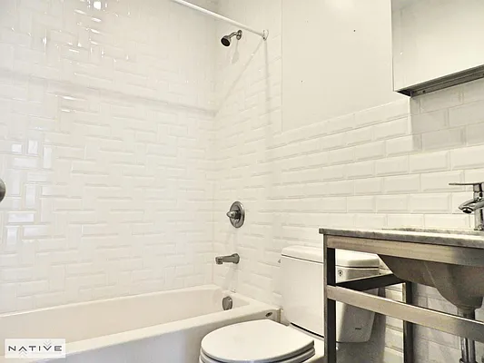 Rented by Native Real Estate LLC | media 37