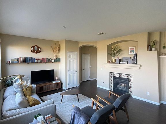 2nd image of 4092 Peninsula Dr