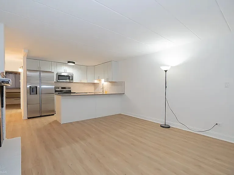 1 bed, $2,595 — Photo 2