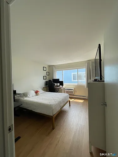 13 W Washington Ave #15 Photo 1