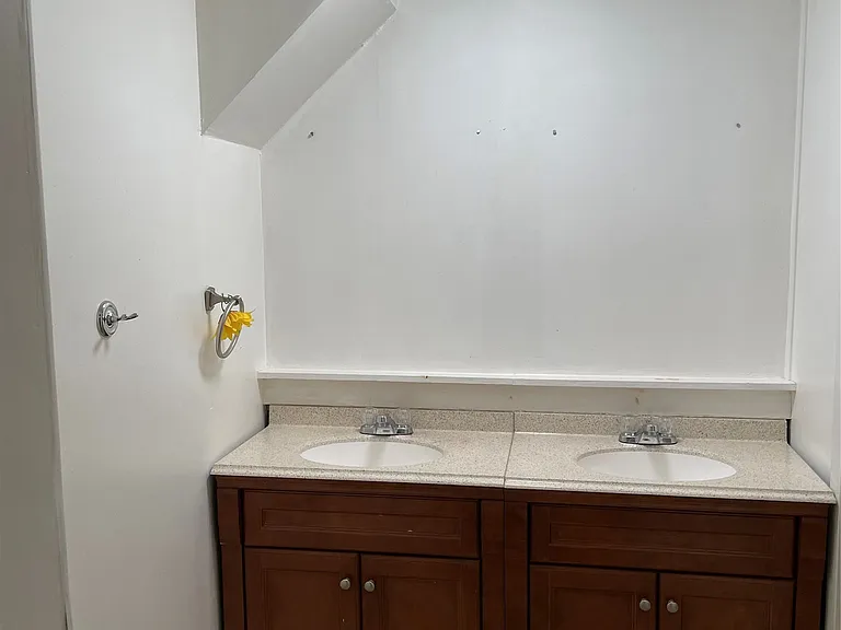 53 Washington Ave #2 — Photo 7