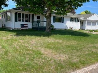 1317 Wilson St, Niagara, WI 54151