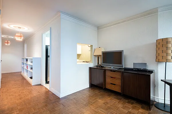 Sold by Tabak Real Estate | media 3