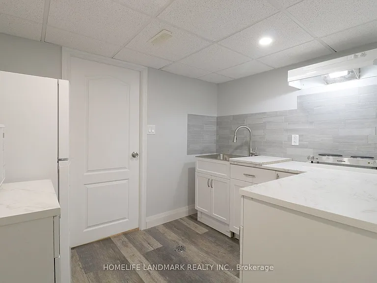 35 Vessel Cres #WALKOUT LOWER — Photo 12