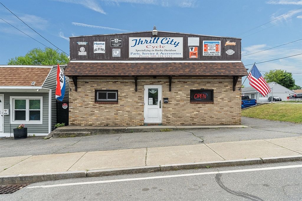Primary listing photo