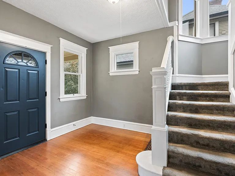 1728 W 11th Ave — Photo 3