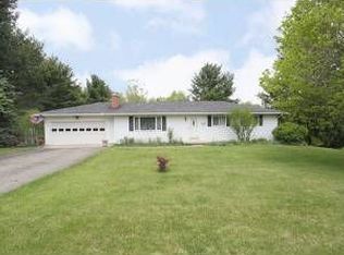 18429 Hall Dr, Mount Vernon, OH 43050