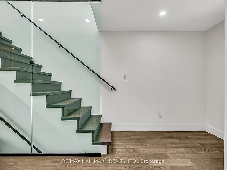 53 Buttonwood Ave — Photo 31