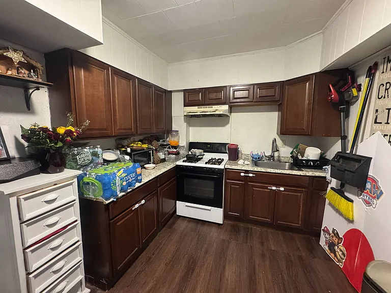 15 Cooper St #2 — Photo 6