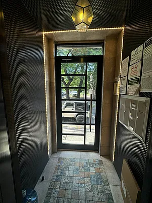 Rented by Delmark Realty LLC | media 47