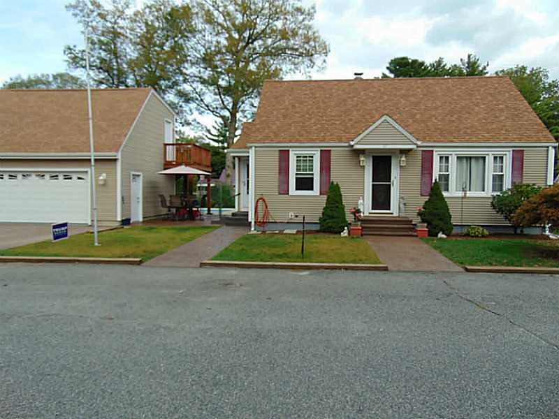 1st image of 11 Eisenhower Dr