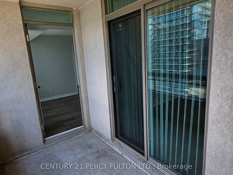 18 Parkview Ave #1811 — Photo 18
