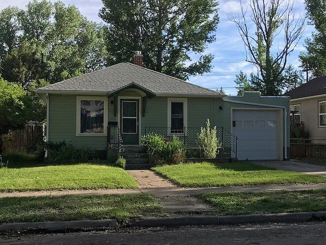 1st image of 1713 Custer St