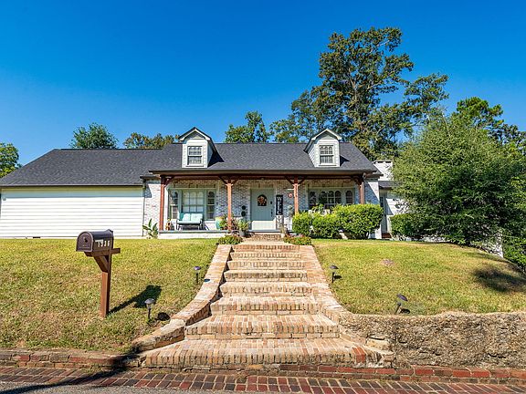 3rd image of 1336 Hill Dr