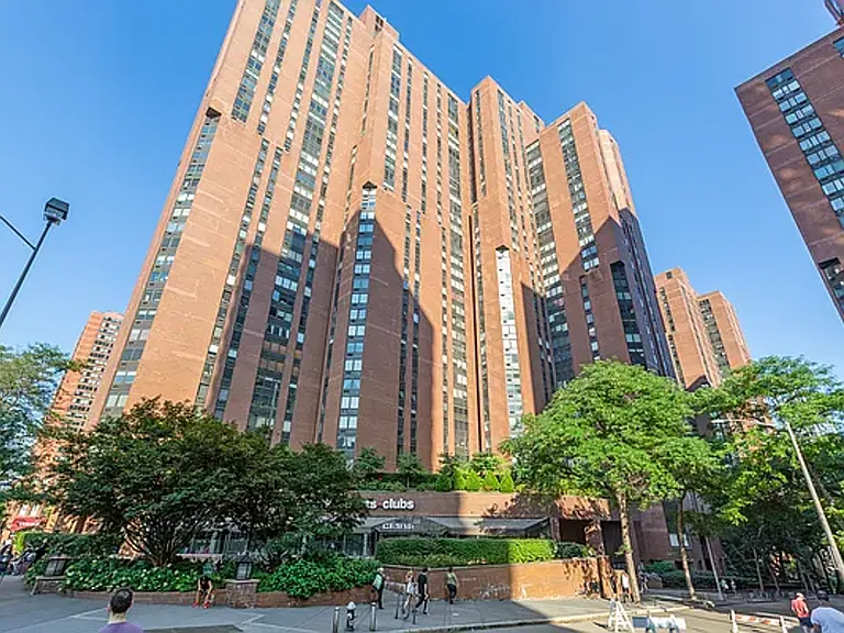 1641 3rd Ave #29D — Photo 9