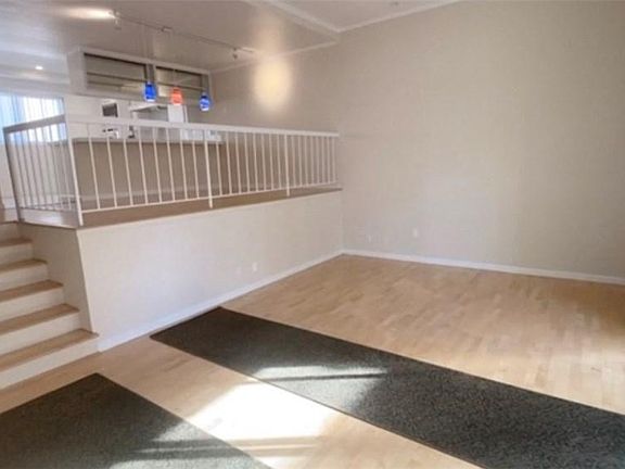2nd image of 251 Valley Dr
