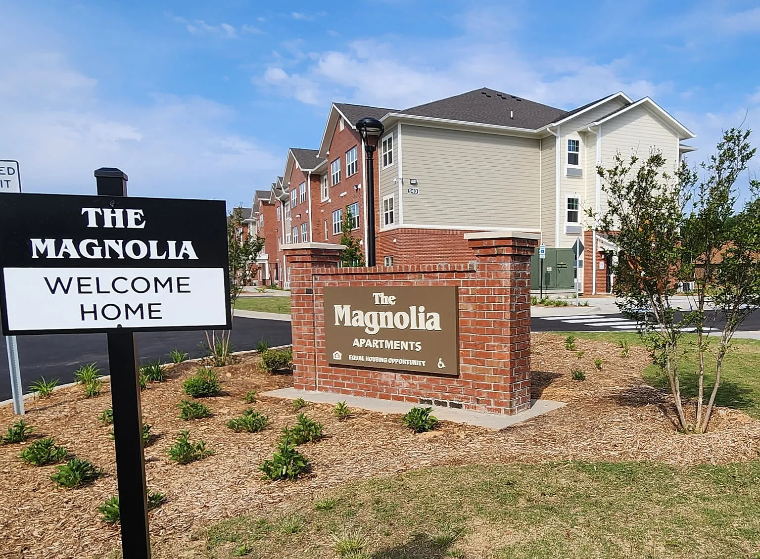 The Magnolia Apartments — Photo 2