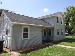 710 E Main St, Omro, WI 54963