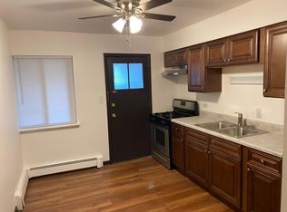 8512 W 95th St #2W, Hickory Hills, IL