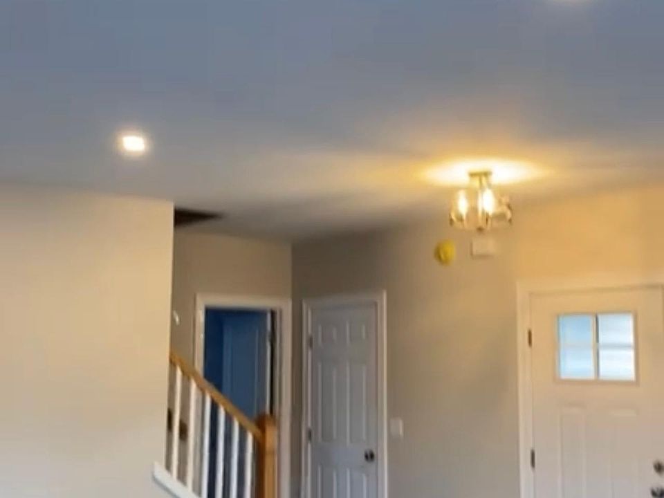 1st image of 19 Greenfield Dr