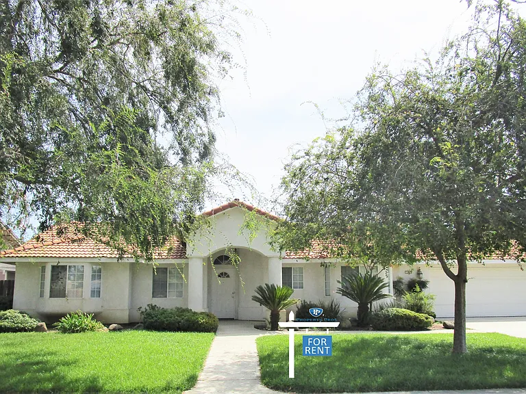 3167 Aspen St — Photo 1