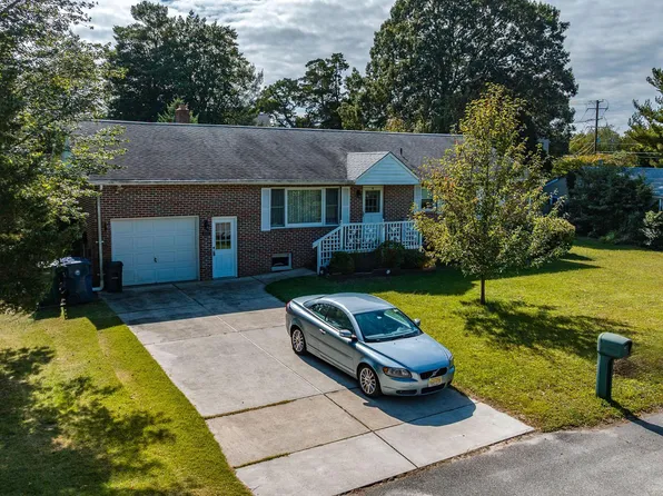 4 Seminole Dr, Little Egg Harbor, NJ 08087