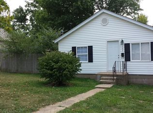 702 School Ave, Cuba, MO 65453