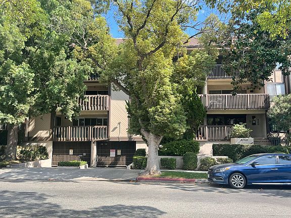 2nd image of 500 S Oak Knoll Ave Unit 39