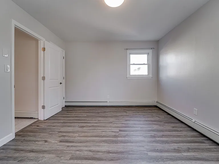 79 Hoyt St #2 — Photo 16