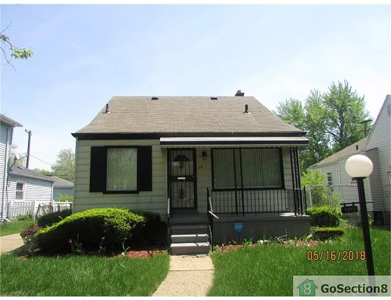 1419 S Liebold St photo 1