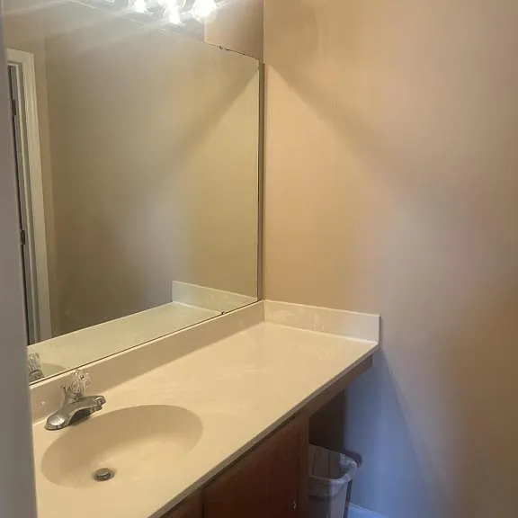 549 White River Dr #14C — Photo 12