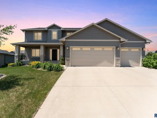 2101 S Meadowview Ave, Sioux Falls, SD 57110