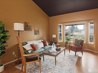 445 Mitchell Dr, Coupeville, WA 98239